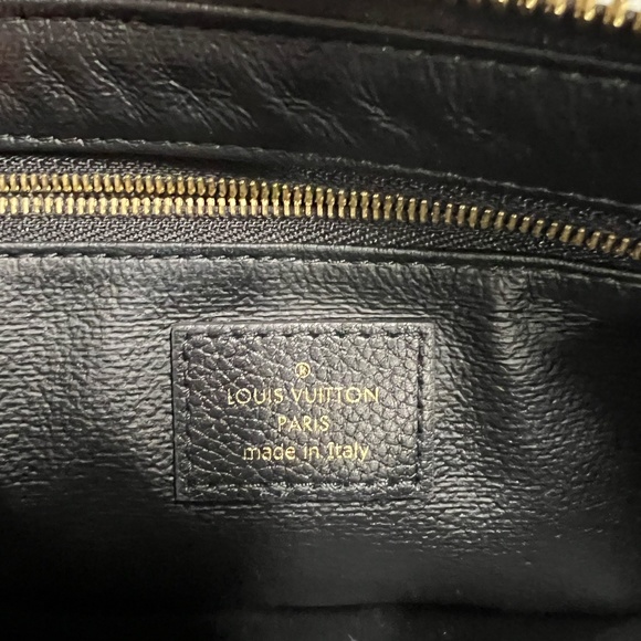 LOUIS VUITTON Monogram Pallas Beauty Case - Picture 5 of 16